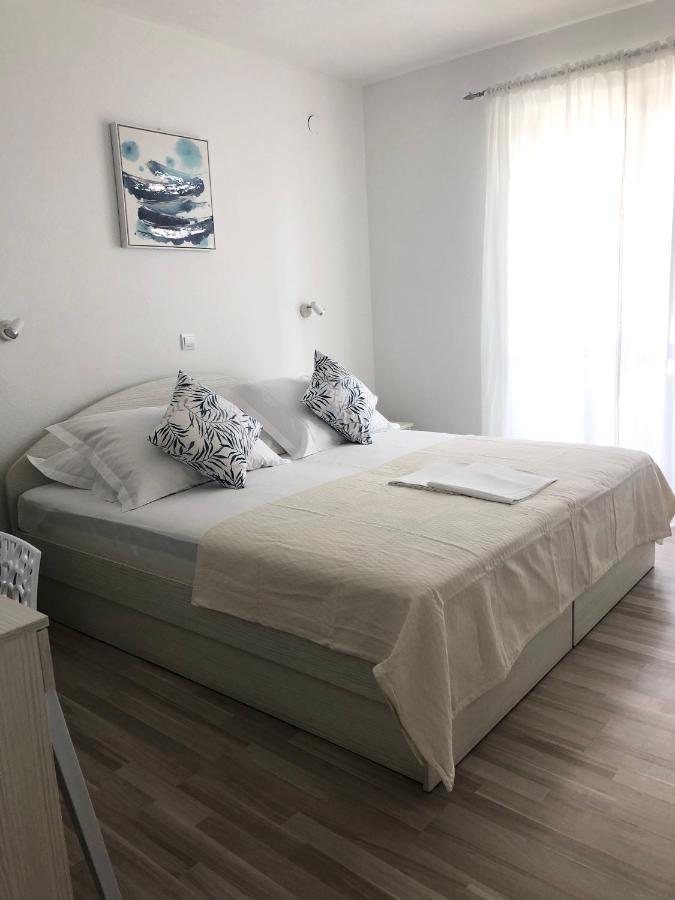 Apartments Antonia Hvar Town Exterior photo